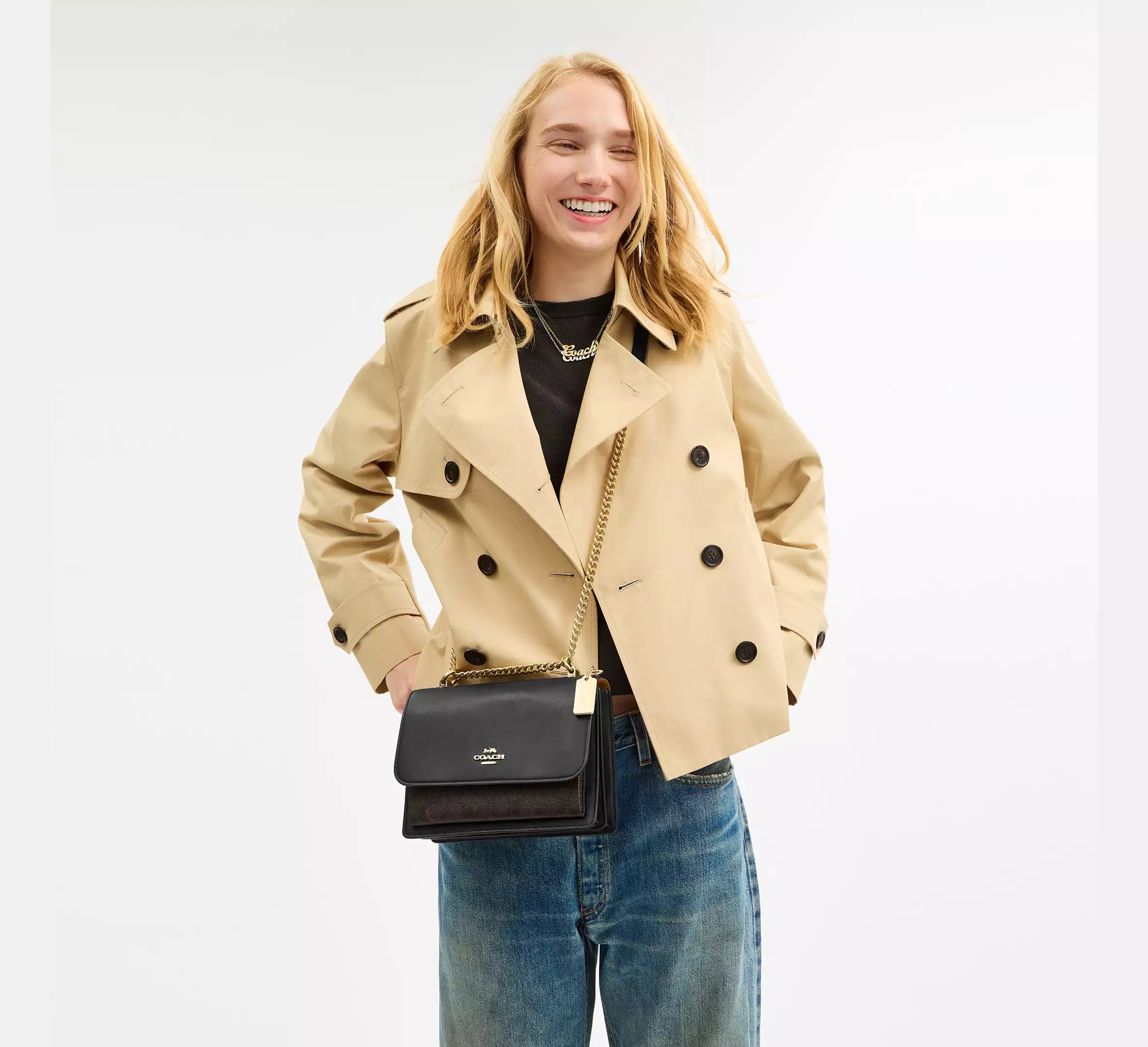 Klare Crossbody Bag In Signature Canvas - Walnut/Black