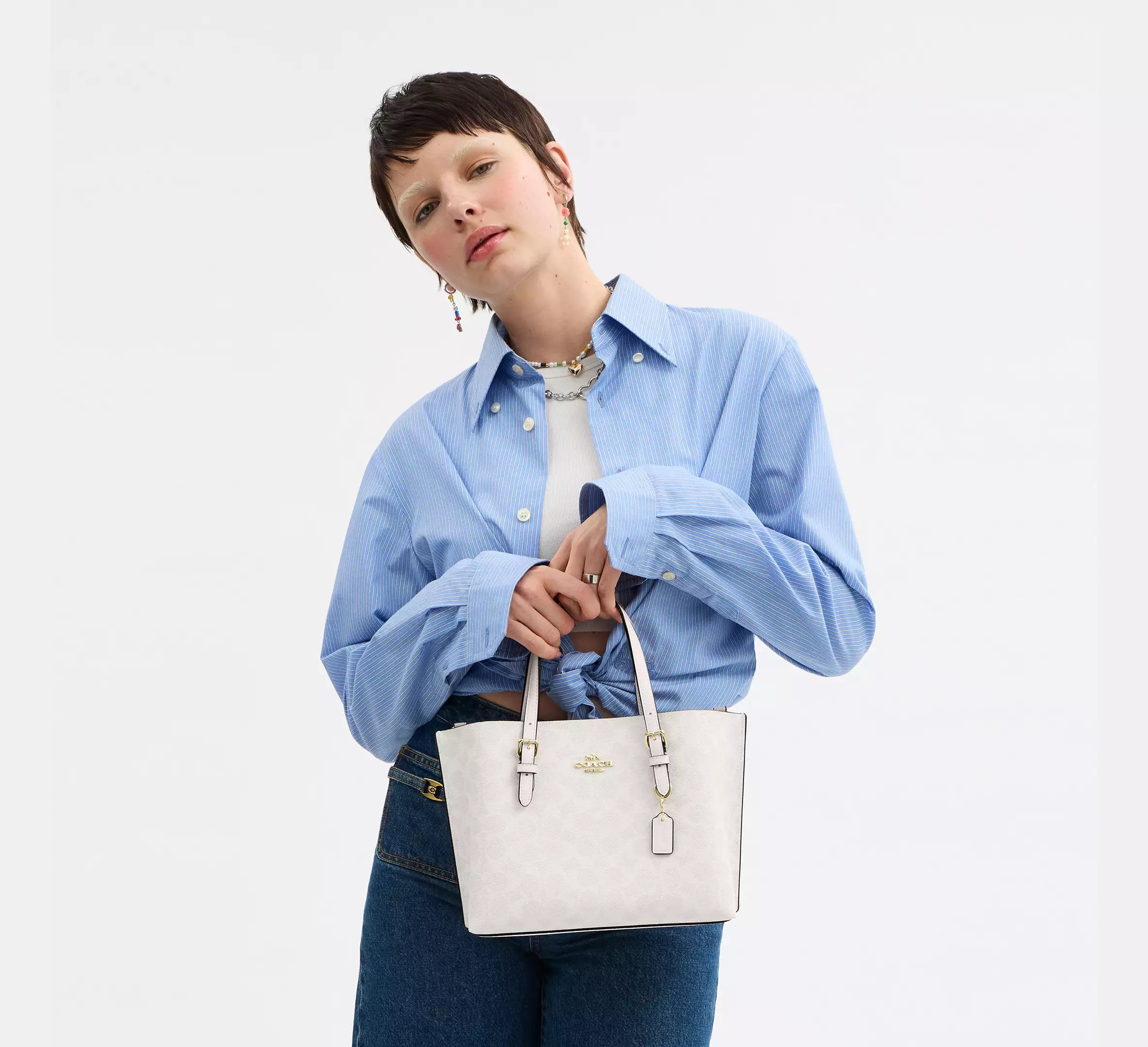Mollie Tote Bag 25 In Signature Canvas -  Gold/White/Chalk